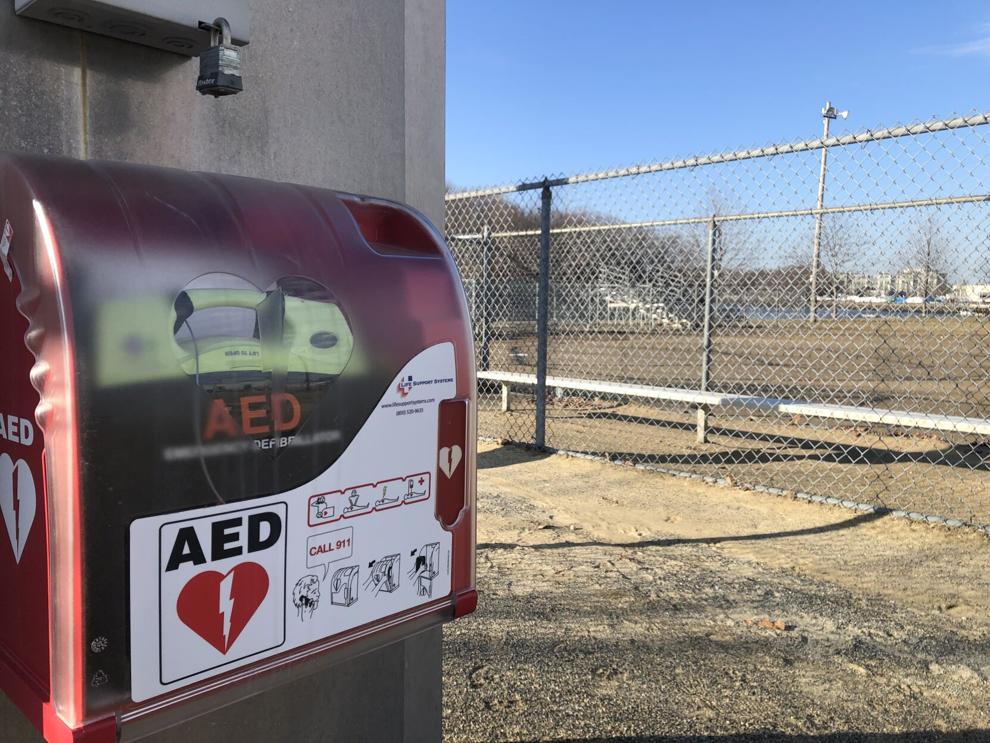 Manual Defibrillator Explained: Uses, Features, And Vs AED